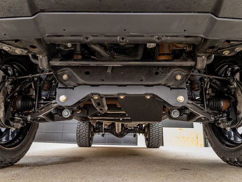 Used 2025 GMC Sierra 2500 AT4X image 15