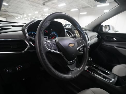 Used 2019 Chevrolet Equinox LS FWD image 8