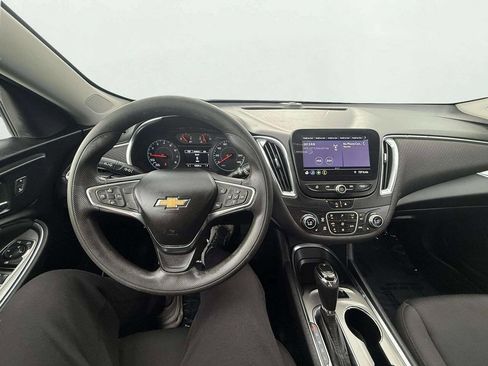 Used 2020 Chevrolet Malibu LT FWD image 15
