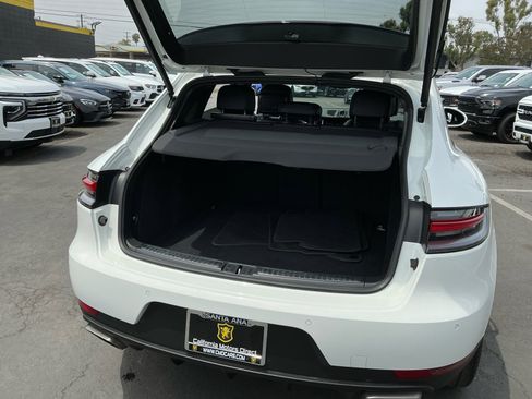 Used 2021 Porsche Macan AWD/4WD image 25