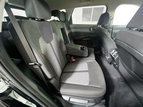 Used 2023 Kia Sorento LX FWD image 25