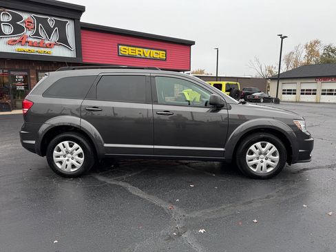 Used 2020 Dodge Journey SE w/ SE Popular Equipment Group image 8