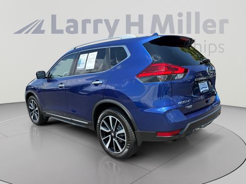 Used 2017 Nissan Rogue SL w/ SL Premium Package AWD/4WD image 3