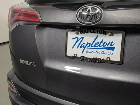 Used 2016 Toyota RAV4 XLE w/ Convenience Package AWD/4WD image 9