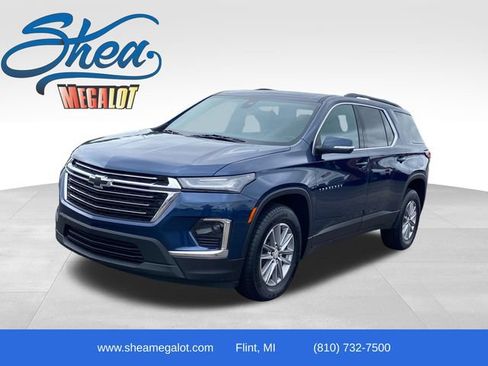 Certified 2023 Chevrolet Traverse LT FWD image 1