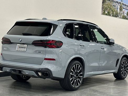 Used 2024 BMW X5 xDrive40i w/ M Sport Package AWD/4WD image 4