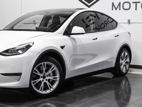 Used 2021 Tesla Model Y Long Range AWD/4WD image 9