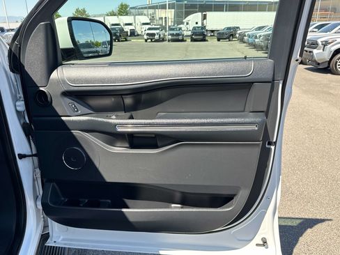 Used 2024 Ford Expedition Max XLT AWD/4WD image 21