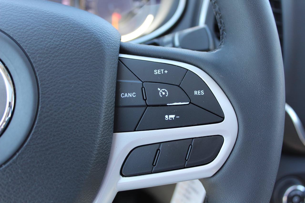 Used 2022 Jeep Cherokee Latitude w/ Sun & Sound Group AWD/4WD image 71