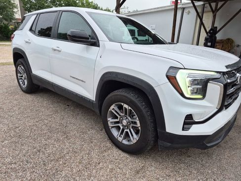 Used 2025 GMC Terrain Elevation image 4