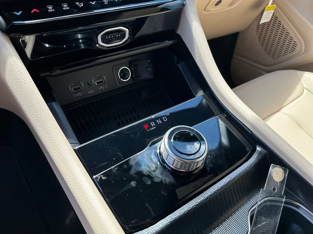 New 2026 Jeep Grand Cherokee Limited w/ Luxury Tech Group II RWD image 30