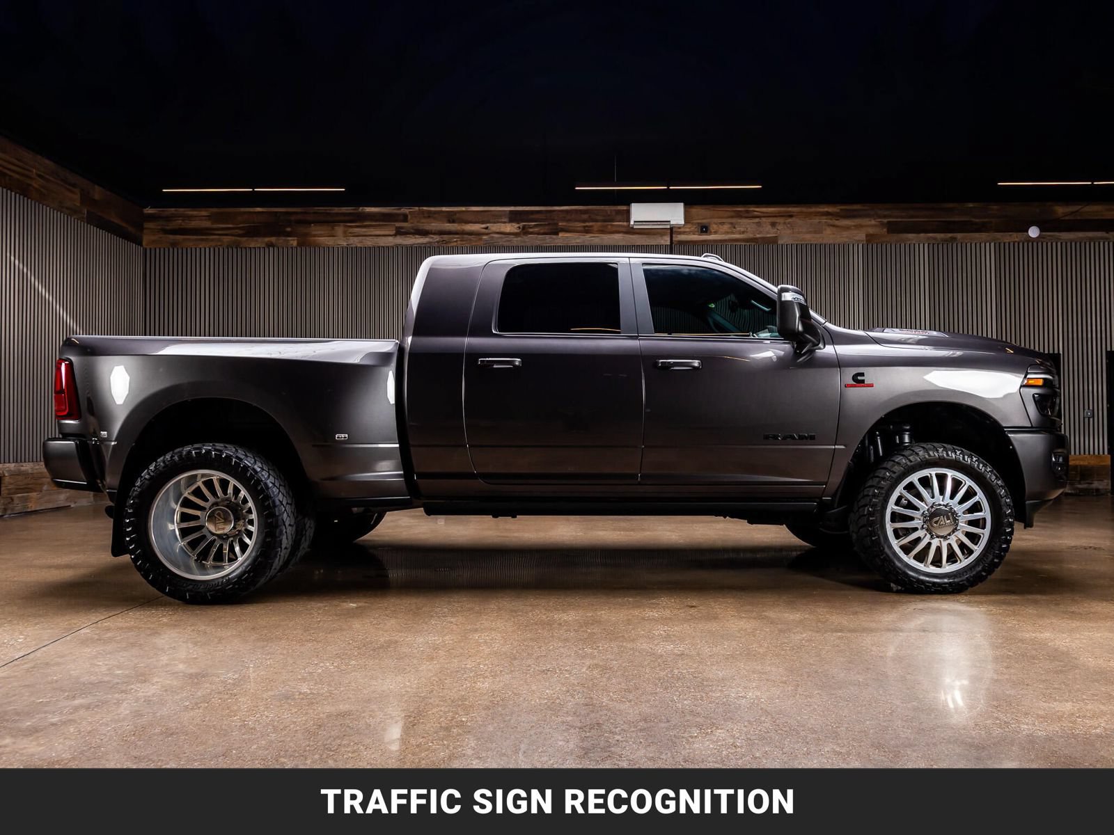 Used 2025 RAM 3500 Laramie AWD/4WD image 10