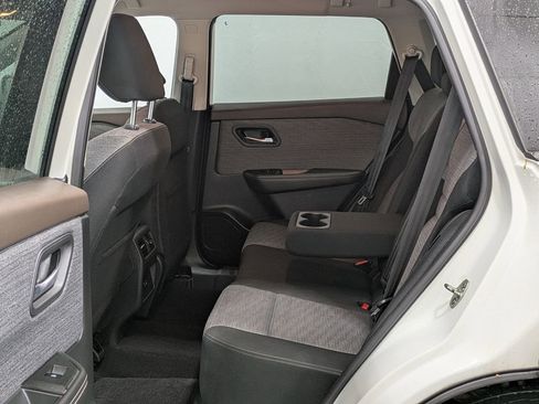 Used 2021 Nissan Rogue SV AWD/4WD image 10