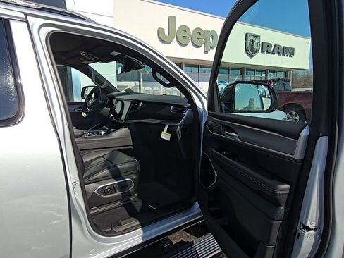 New 2026 Jeep Grand Wagoneer L Limited image 16