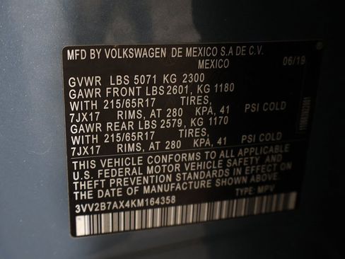 Used 2019 Volkswagen Tiguan SE w/ Panoramic Sunroof Package image 53