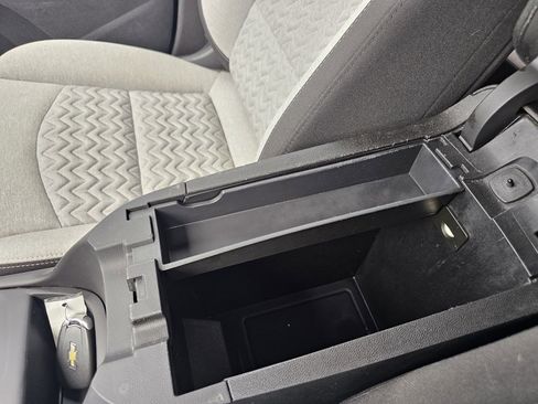 Used 2022 Chevrolet Equinox LT image 42
