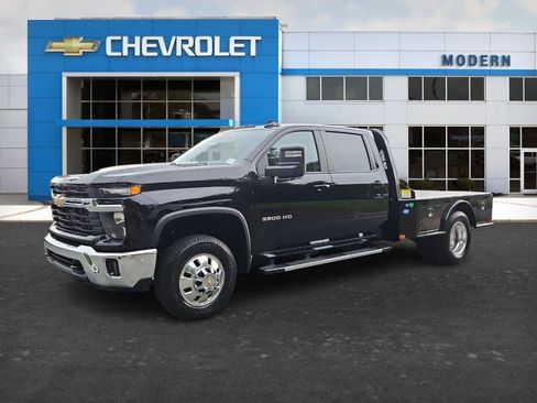 New 2026 Chevrolet Silverado 3500 LT w/ Convenience Package AWD/4WD image 1