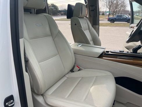 Certified 2021 Cadillac Escalade ESV Sport Platinum image 14