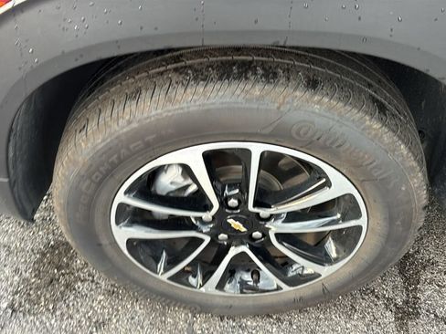 Used 2025 Chevrolet TrailBlazer LT AWD/4WD image 31