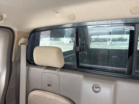 Used 2013 Nissan Frontier SV image 25