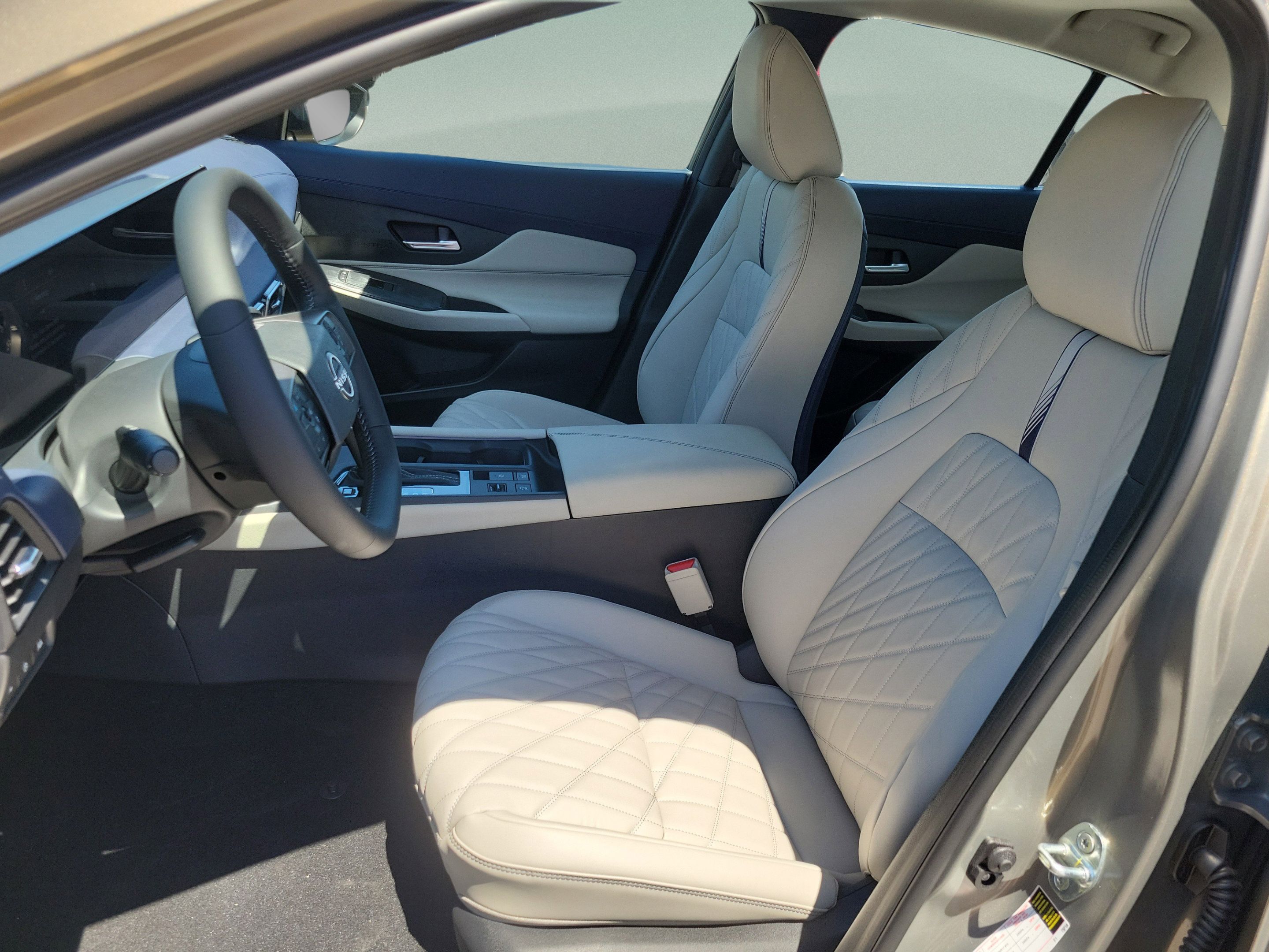 New 2026 Nissan Sentra SL w/ Floor Mat Package FWD image 17