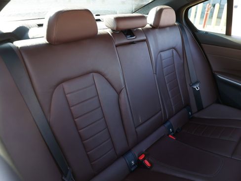 Used 2019 BMW 330i Sedan w/ Premium Package image 17