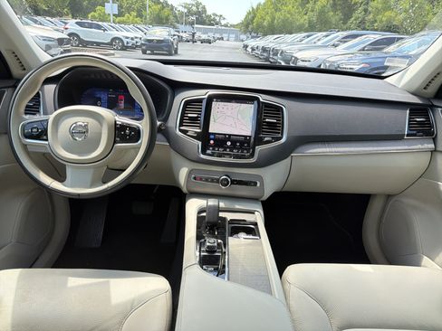 Certified 2025 Volvo XC90 B5 Plus w/ Protection Package Premier AWD/4WD image 30