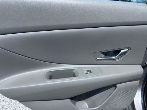 Used 2023 Hyundai Elantra SEL FWD image 15
