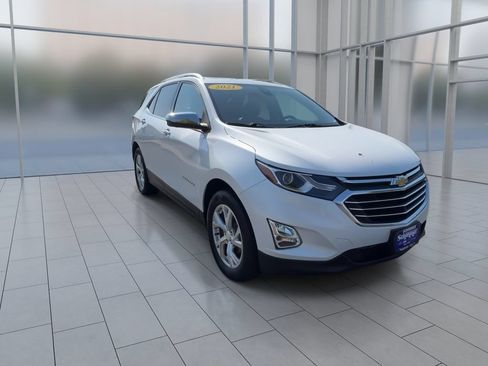 Used 2021 Chevrolet Equinox Premier AWD/4WD image 2