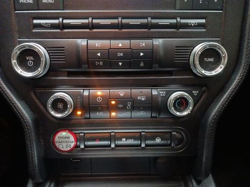 Used 2017 Ford Mustang Coupe image 22