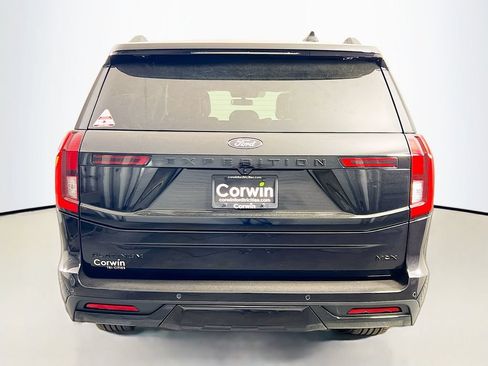 New 2026 Ford Expedition Max Platinum w/ Stealth Performance Package AWD/4WD image 14