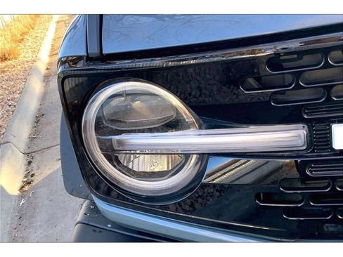 Used 2024 Ford Bronco Wildtrak image 29