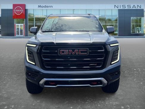 Used 2025 GMC Yukon XL AT4 Ultimate AWD/4WD image 2