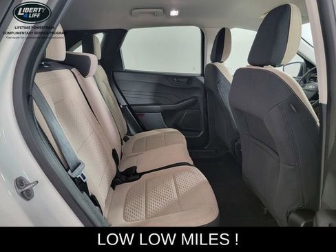 Used 2022 Ford Escape SE w/ Cold Weather Package FWD image 19
