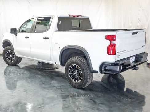 Certified 2022 Chevrolet Silverado 1500 ZR2 w/ Technology Package AWD/4WD image 9