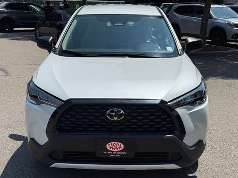 Used 2024 Toyota Corolla Cross L FWD image 2