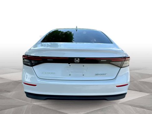 Used 2023 Honda Accord EX image 7