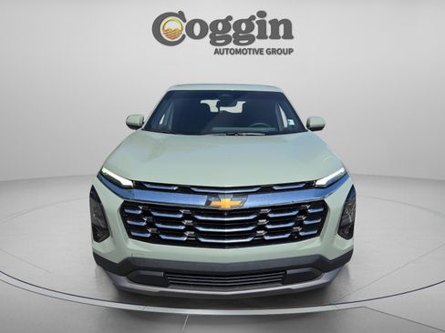 Used 2026 Chevrolet Equinox LT w/ Safety and Technology Package image 8