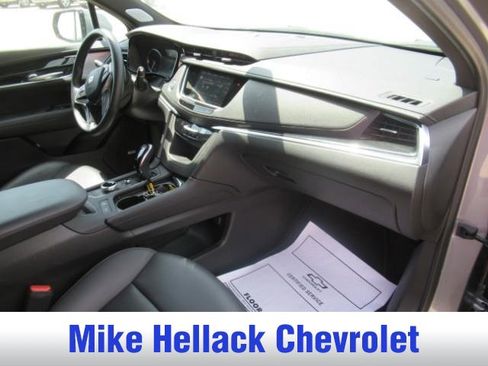 Used 2025 Cadillac XT5 Premium Luxury FWD image 10