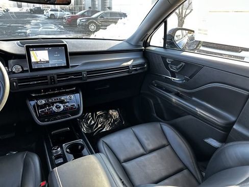 Certified 2022 Lincoln Corsair AWD w/ Equipment Group 101A image 17