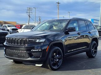 New 2025 Jeep Grand Cherokee Limited w/ Black Appearance Package AWD/4WD video 2