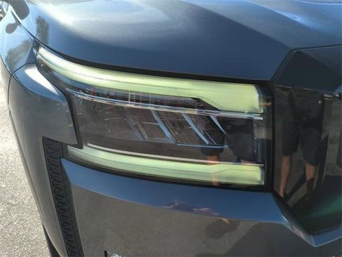 Certified 2023 Nissan Frontier SV w/ Midnight Edition Package image 11