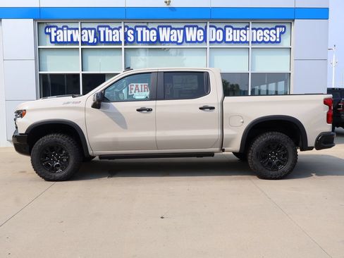 New 2026 Chevrolet Silverado 1500 ZR2 w/ LPO, Dark Essentials Package AWD/4WD image 7