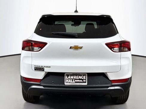New 2026 Chevrolet TrailBlazer LS w/ LS Convenience Package FWD image 4