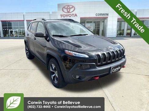 Used 2016 Jeep Cherokee Trailhawk w/ Comfort/Convenience Group image 1