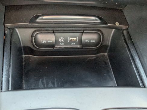 Used 2020 Kia Optima SE FWD image 23