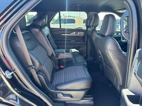 New 2026 Ford Explorer ST-Line w/ ST-Line Street Pack AWD/4WD image 15