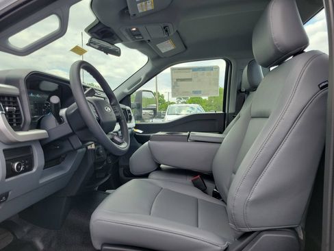 New 2026 Ford F550 4x4 Regular Cab Super Duty image 12