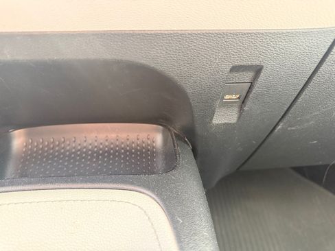 Used 2022 Toyota Corolla SE FWD image 31