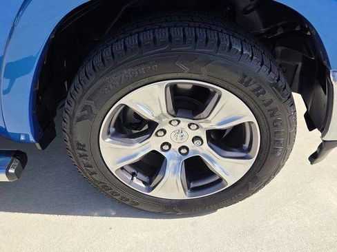 Used 2021 RAM 1500 Laramie image 16
